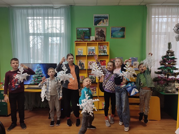 Новогодние чудеса с библиотекой!