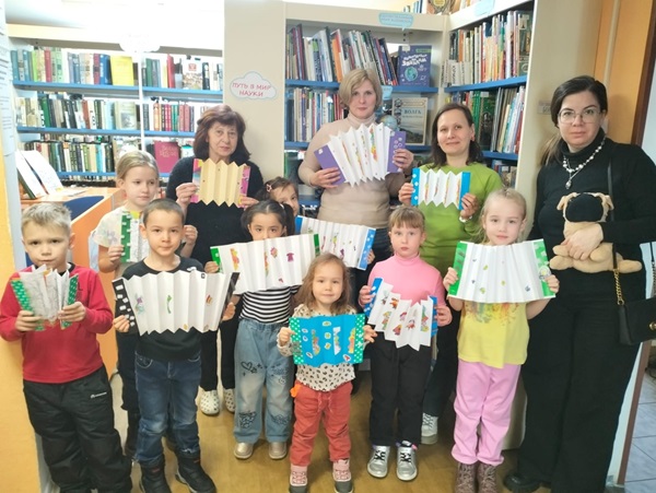 Ах, гармонь моя певучая…