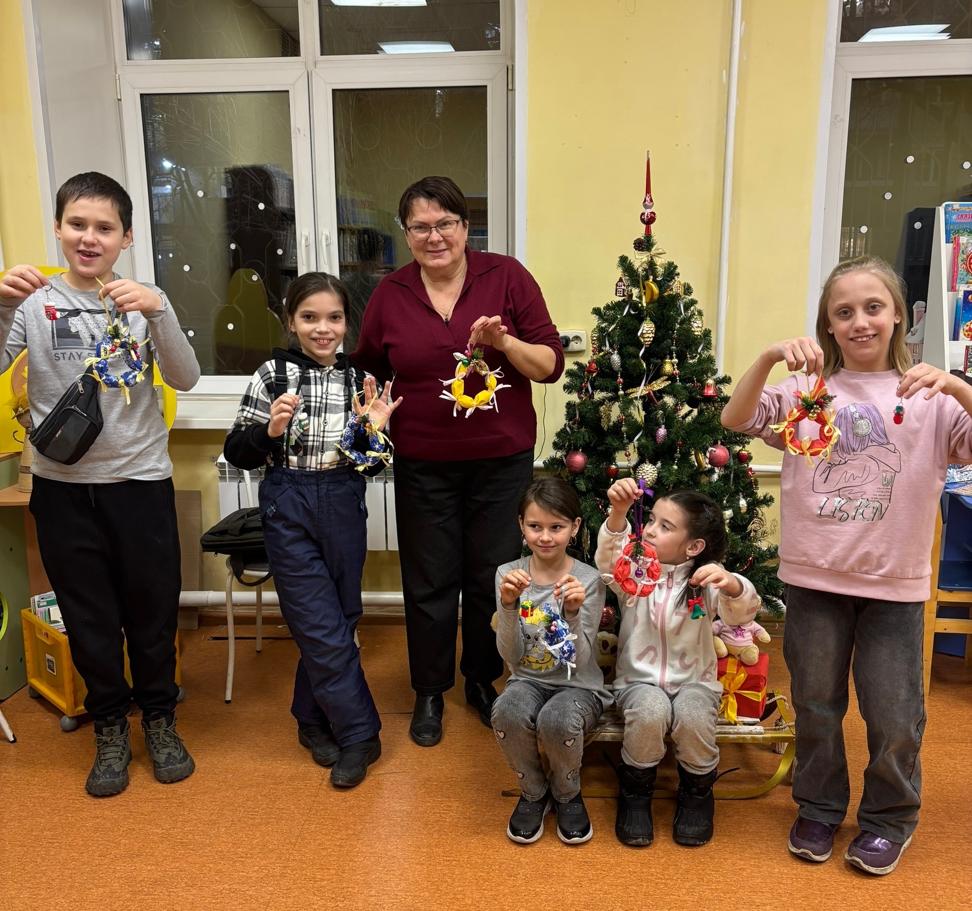 Новый год стучится в двери! 