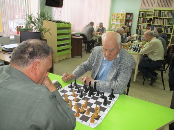 Шахматные турниры в библиотеке.