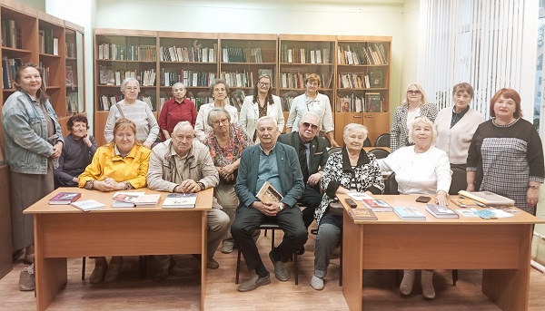 И сердце нам откроет книга