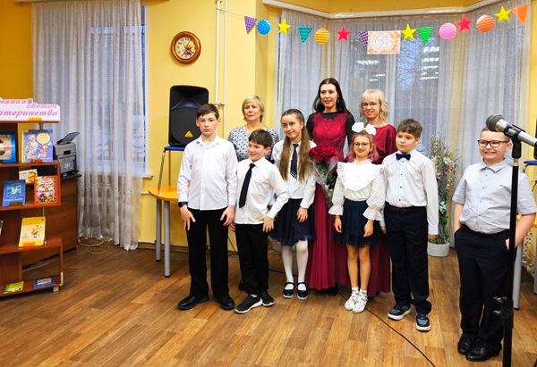 Песни для любимых мам