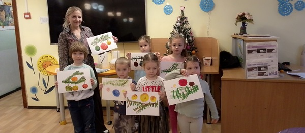 Наряжаем Новогоднюю ёлку!