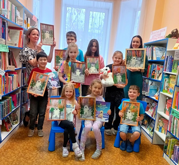 Белый медвежонок