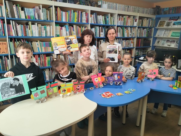 НА ЗАПАСНОМ ПУТИ