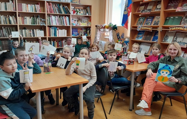 Книга собирает друзей
