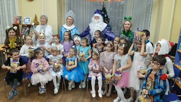 Новогодние чудеса в библиотеке