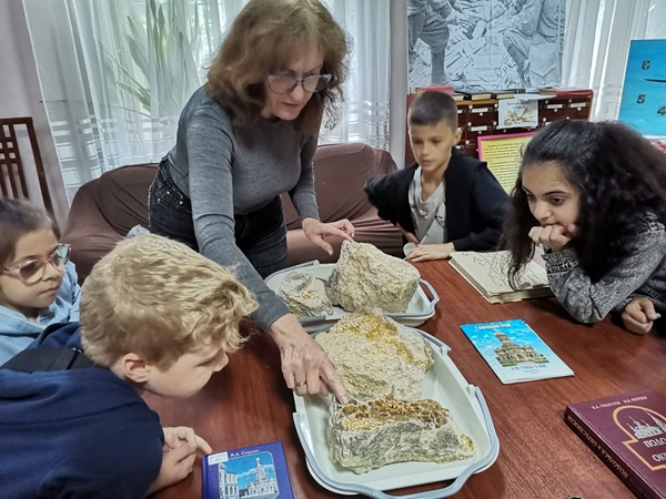 Ищем подольский белый камень 