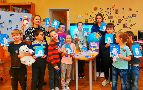 Серьезная книжка про белого мишку