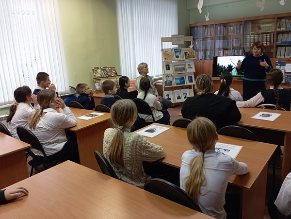 "А превратились в белых журавлей"