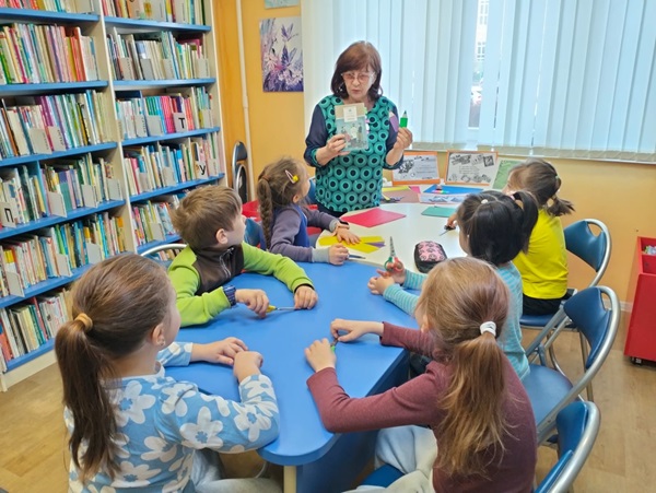 КНИЖКИНА ПОДРУЖКА